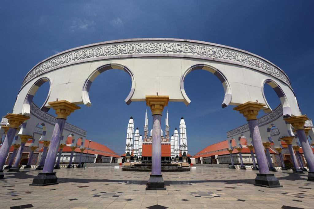 Spot On 2281 Omajo Hotell Semarang Eksteriør bilde